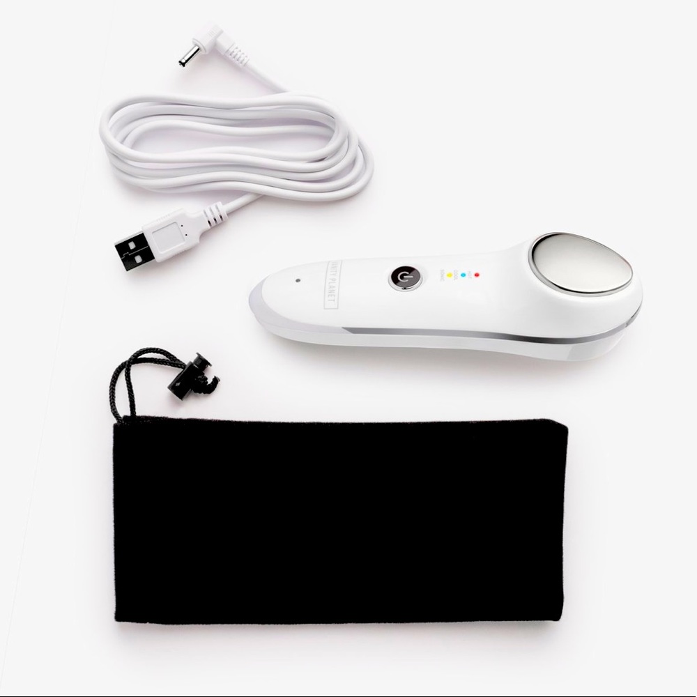 Vanity planet forever young facial massager hot cold unboxed but tested.
